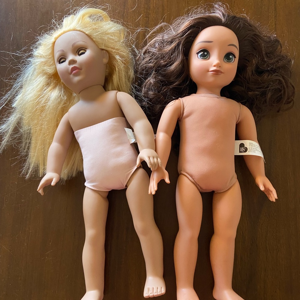 Dolls - Picture 2 of 15